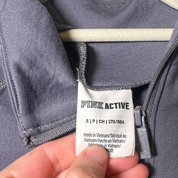 PINK Victorias Secret Active Jacket - Picture 3 of 5